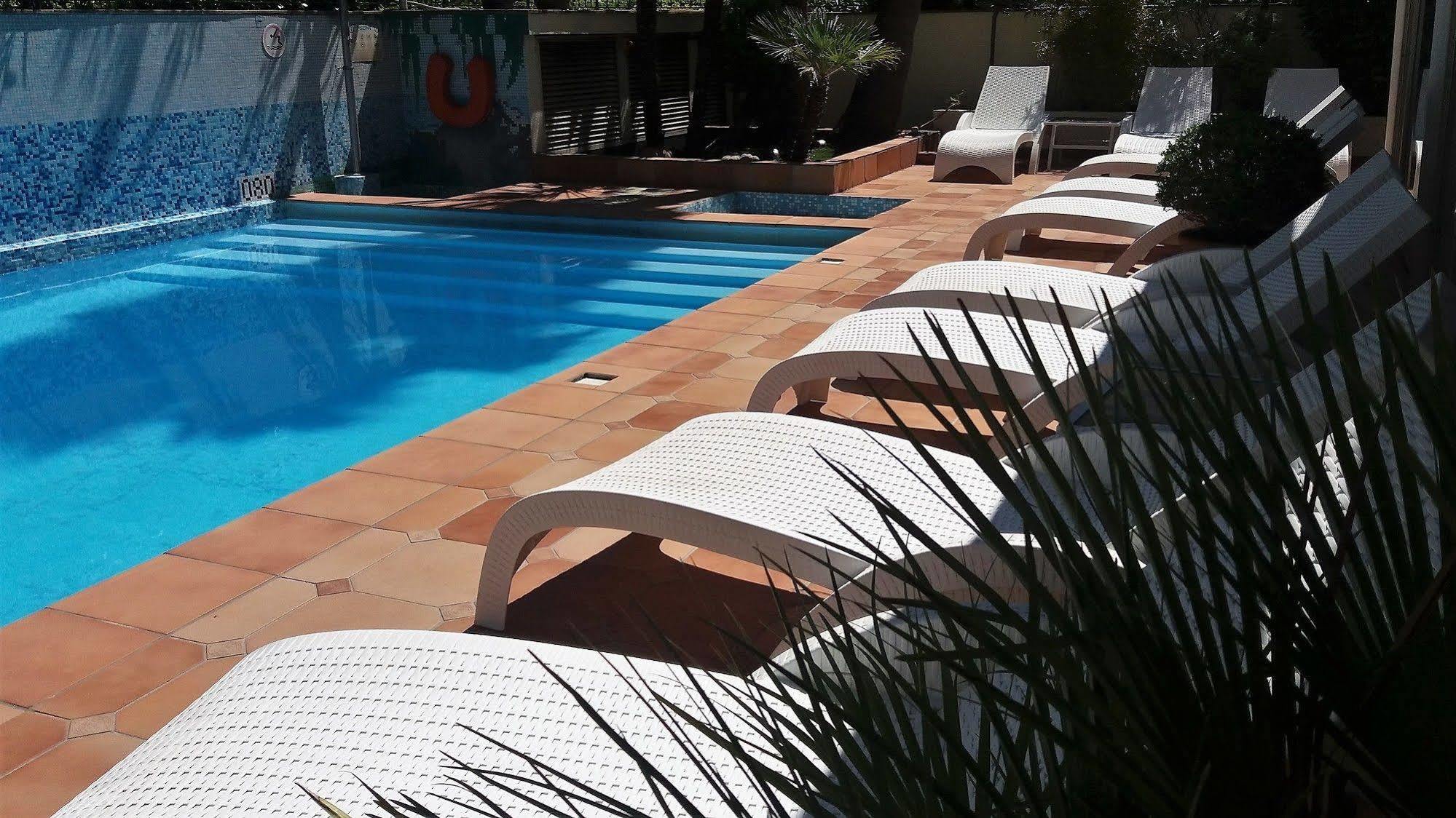 Hotel Amarante Cannes Exterior foto